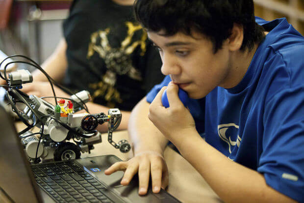 Consultoria Espaços Makers: 3 maneiras de ensinar ciências por meio da robótica!